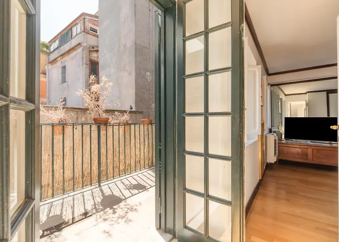 Piede Charming Apartment